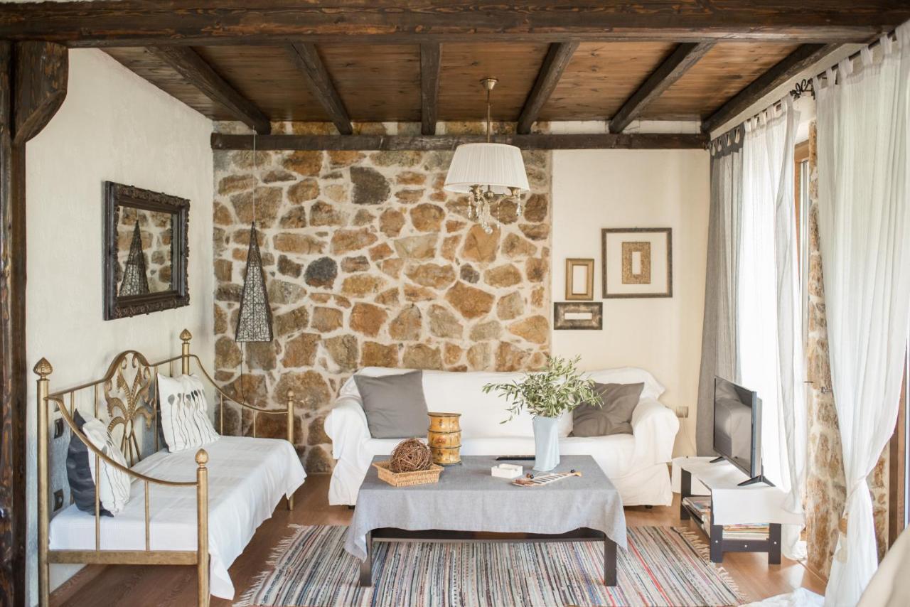 Stone Villas Nea Roda Luaran gambar