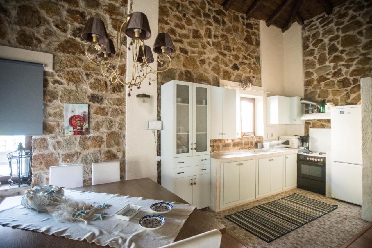 Stone Villas Nea Roda Luaran gambar