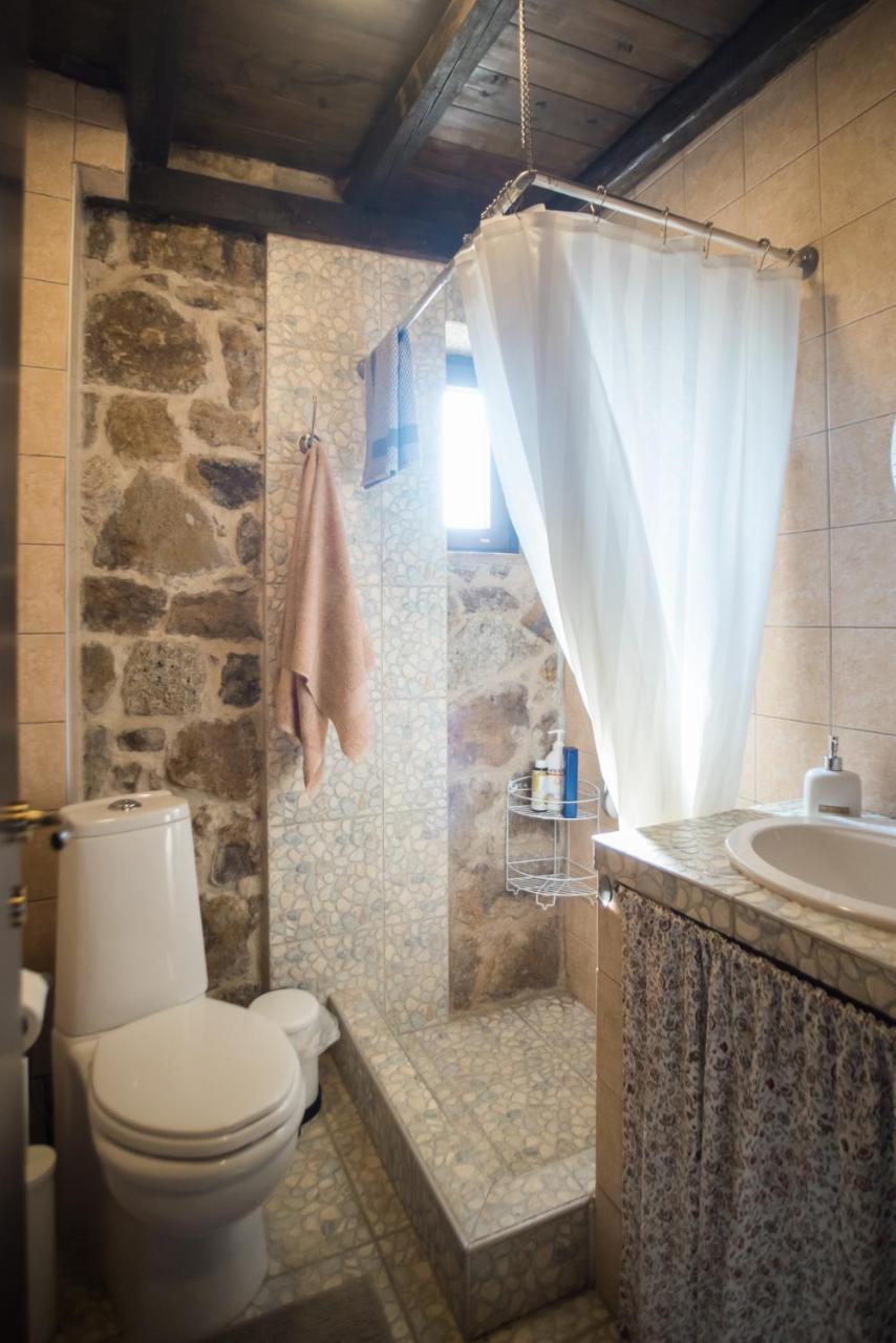 Stone Villas Nea Roda Luaran gambar